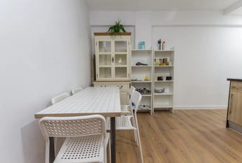 Calle Lozano de Torres, Málaga, Andalusia 29013