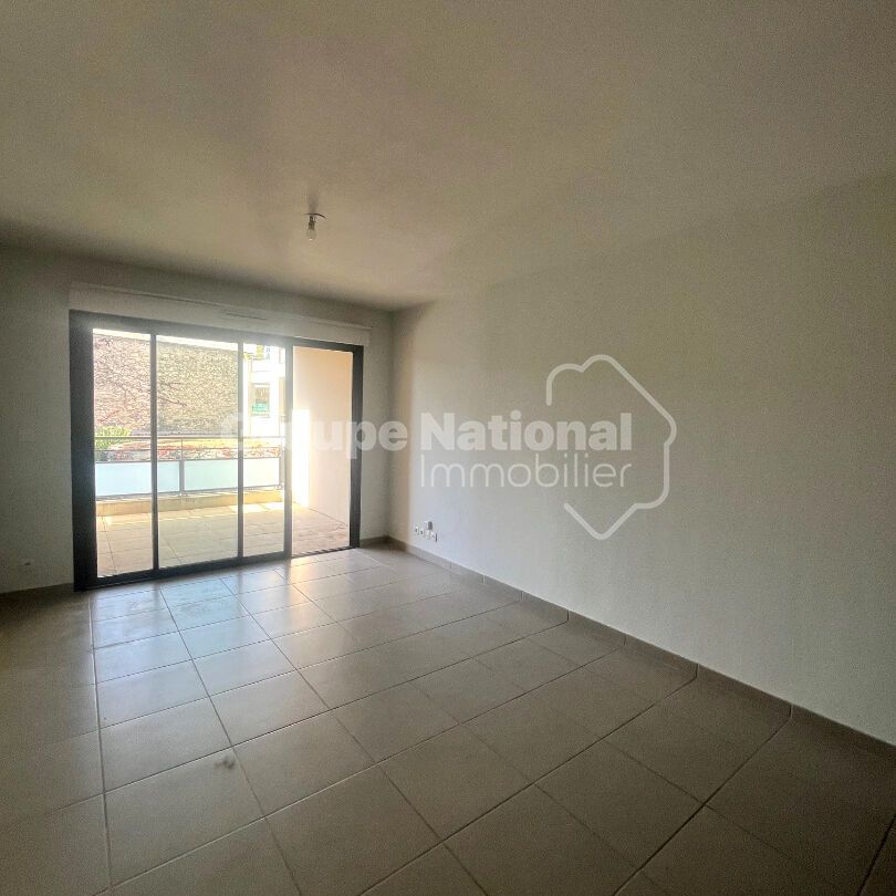 A LOUER - CHATEAURENARD - Appartement T2 avec parking et terrasse., - Photo 1