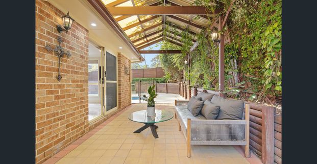 Comfortable Family Lifestyle in Tranquil Pocket - Photo 1