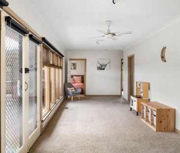 Coastal Living in Prime Frankston South Location (6 month lease) - Photo 1