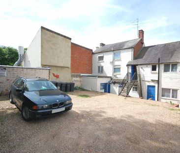 1 bedroom ground floor flat to rent - Photo 1