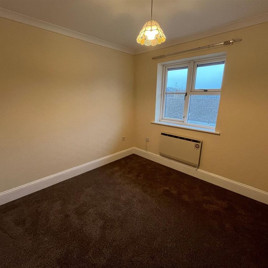 Market Street, Crewkerne - Photo 1