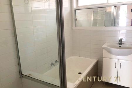 Easy Living in a Convenient Springvale South Location - Photo 2