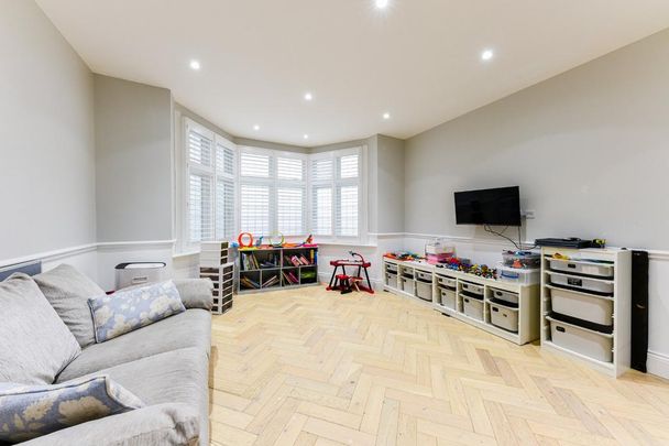 5 bedroom semi-detached house to rent - Photo 1