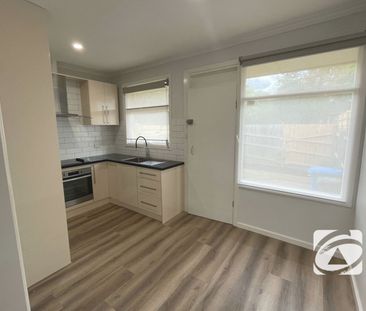 COSY 1 BEDROOM UNIT CLOSE TO SHOPS AND TRANSPORT - Photo 5