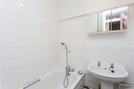House share to rent - Photo 4