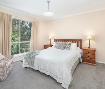 TRANQUIL LIVING, ONLY MINUTES TO BALLARAT CBD - Photo 6