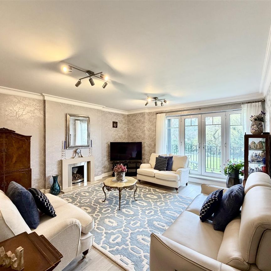 2 bed flat to rent in High Road, Bushey, WD23 - Photo 1