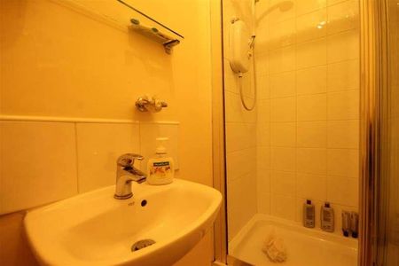 St Georges Mews, Jesmond, NE2 - Photo 3