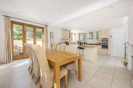 2 bedroom detached house to rent - Photo 3