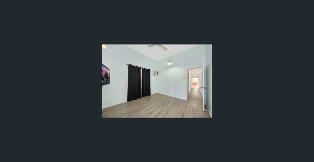 Delightful Three Bedroom Cottage in a Sought-After Townsville Location - Photo 1