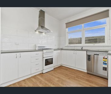 Completely Renovated 3-Bedroom Home - Frankston High School Zone an... - Photo 5