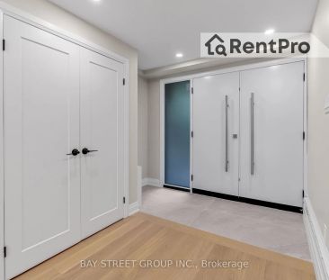 Detached Home For Lease | W9231450 - Photo 1