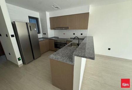 Great Layout | Family Community | Ready To Move - Photo 2