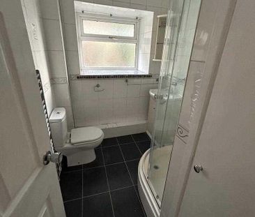 2 bedroom maisonette to rent - Photo 6