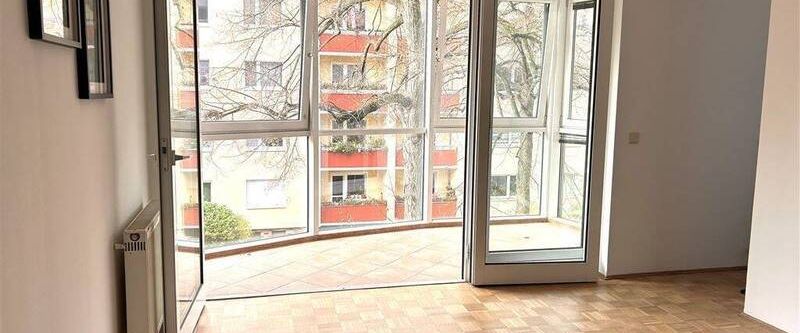 *Helle, möblierte Wohnung mit Wintergarten in Friedenau* Für Singles oder Paare! - Foto 1