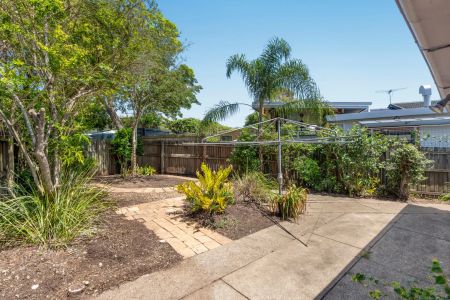 Renovated Home in Prime Sherwood Location - Photo 4