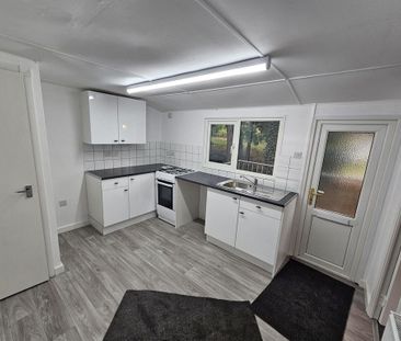 2 bedroom park home to rent - Photo 6