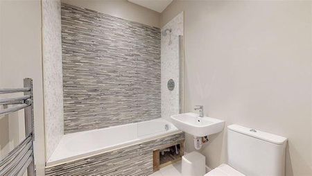 2 bedroom flat to rent - Photo 5