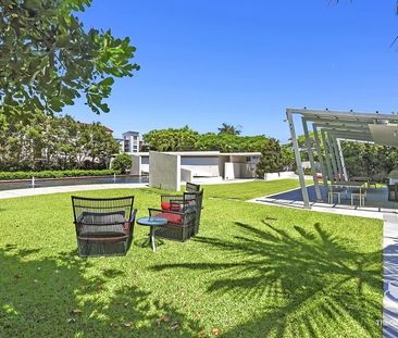 Furnished -Tranquil, Spacious & Private - Lumiere Residences - Photo 2