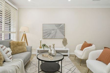 Modern Three Bedroom Townhouse - Photo 3