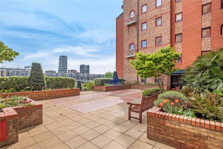 2 bedroom flat in Fulham - Photo 4