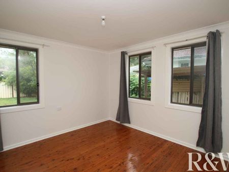 25 Gasmata Street Whalan - Photo 3