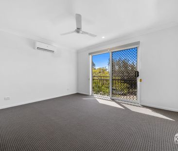 Brand-New Designer Home in the Heart of Herston - Photo 4