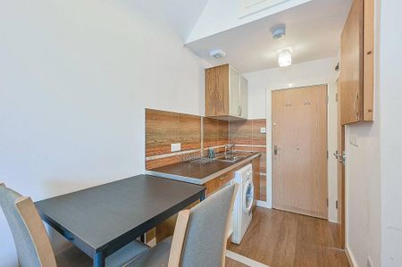 Studio to rent - Photo 3