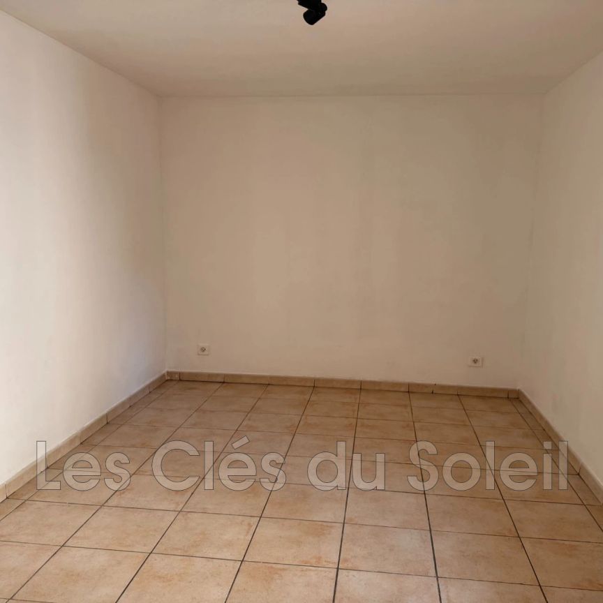 Location appartement 2 pièces 45 m² Toulon - Photo 1