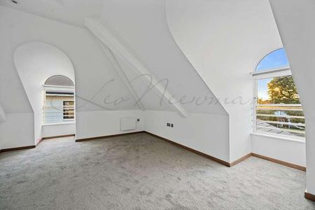 Ac Court, Thames Ditton, KT7 - Photo 4