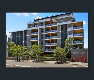 MODERN TWO BEDROOM APARTMENT WITH PRIVATE OVERSIZED COURTYARD 1071/... - Photo 1