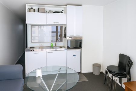 2 Bedrooms on Kingston Street - Photo 2