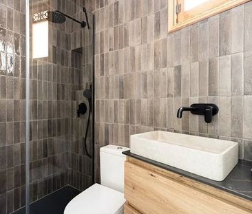 Carrer de Mallorca, Barcelona, Catalonia 08037 - Photo 2