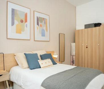 Carrer de Pau Claris, Barcelona, Catalonia 08037 - Photo 6