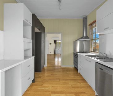 569 Vulture Street East, East Brisbane QLD 4169 - House For Rent | ... - Photo 1