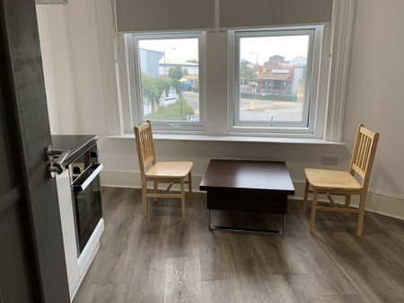 Woolwich, SE18 - Photo 5