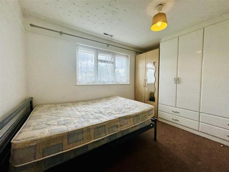 2 bedroom semi-detached house to rent - Photo 4