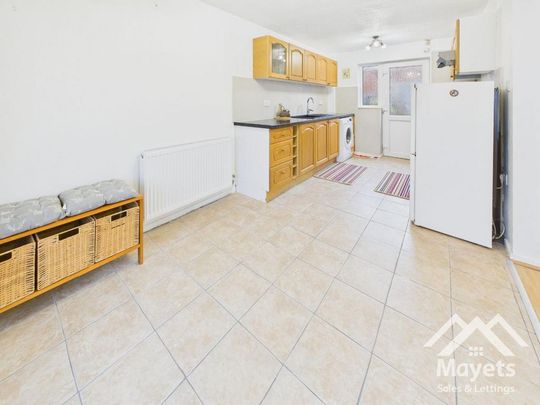 2 bedroom terraced house to rent - Photo 1