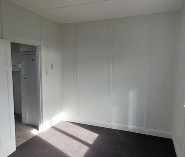 114 MacFarlane Street - Photo 4