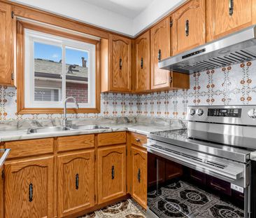 For Lease - 33 Arthur Griffith Drive Unit# A, Toronto, Ontario - Photo 3
