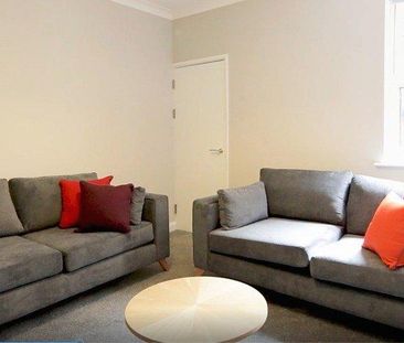4 bedroom terraced house to rent - Photo 3