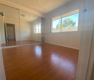 Convenient Location - Photo 6