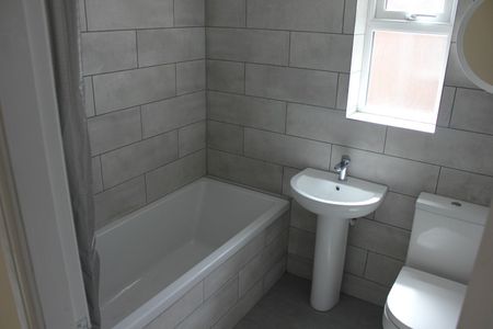 6 Bed Terraced House, Deramore Street, M14 - Photo 5