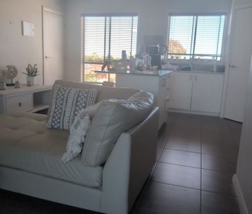 Hampton Park - Photo 1