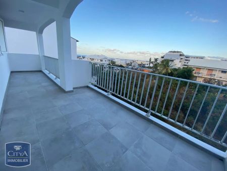 Appartement à louer 4 pièces 81.06m² - Photo 4