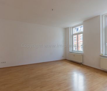 Plauen-Stadtmitte: Maisonette-3-Zimmer-Wohnung mit Balkon in ruhige... - Photo 1