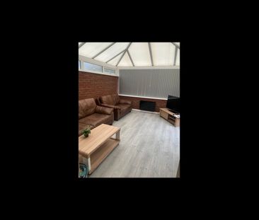 Room in a Shared House, Glendower Road, B42 - Photo 1