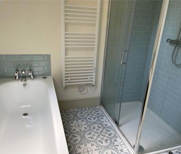 3 bedroom semi-detached house to rent - Photo 3