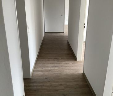 Frisch renovierte 3-Zimmer-Wohnung mit 2 Balkonen! - Photo 1